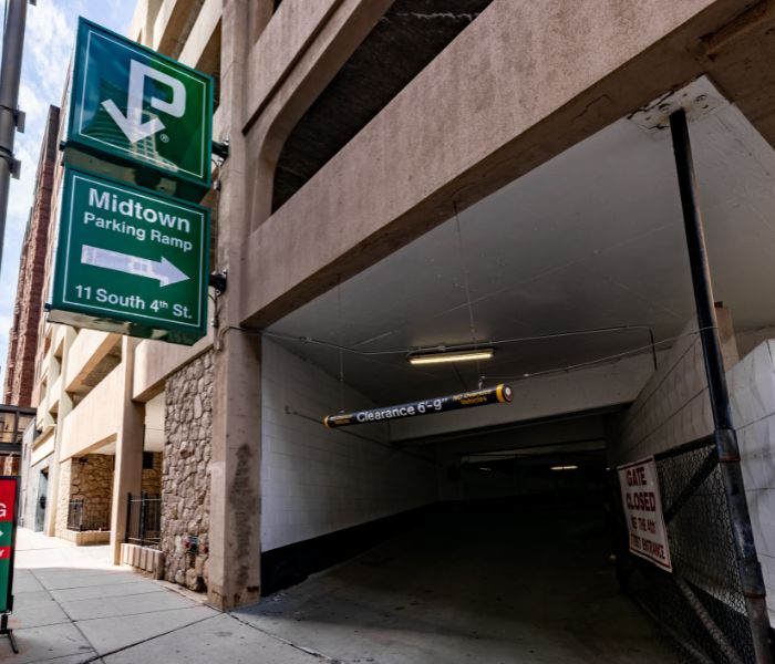 Midtown Garage | iParkit Minneapolis Parking