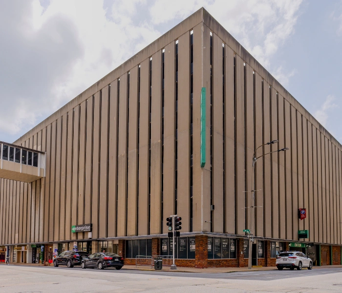 Kiener Plaza West Garage | iParkit St.Louis Parking